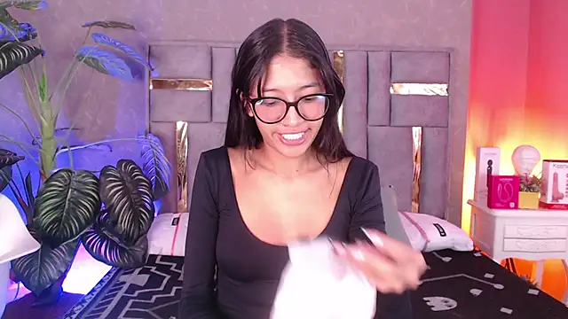 Tyla Ks online show from 11-03-25, 07:37