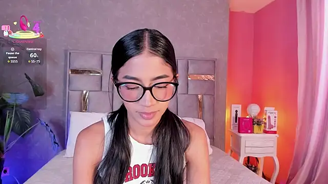 Snapshot of Tyla_Ks chatting on 06-16-26, 07:16 Tyla Ks online show from 06-16-26, 07:16