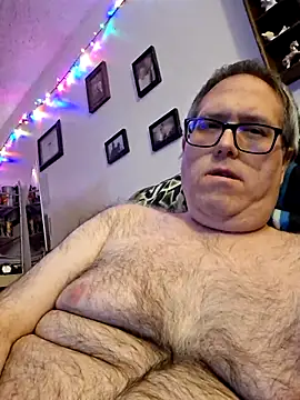 Snapshot of Smallone327 chatting on 02-20-25, 03:45 Smallone327 online show from 02-20-25, 03:45