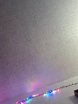 Snapshot of Smallone327 chatting on 12-14-25, 04:40 Smallone327 online show from 12-14-25, 04:40