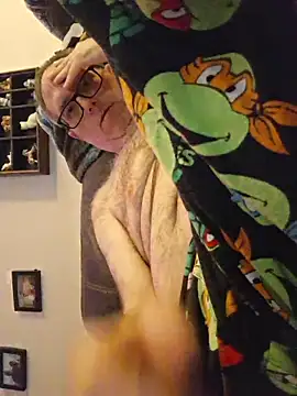 Snapshot of Smallone327 chatting on 02-22-26, 06:57 Smallone327 online show from 02-22-26, 06:57