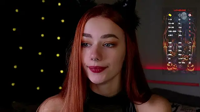 EmilaMills online show from 10-31-25, 12:44