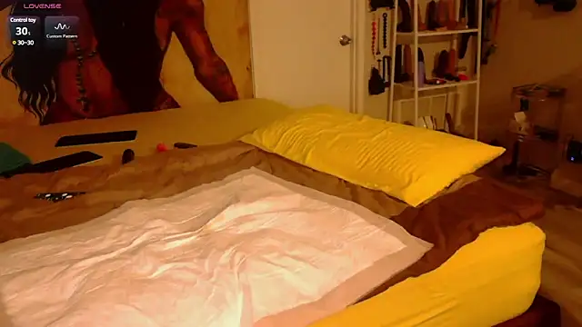 Snapshot of Queenanitadix chatting on 03-15-25, 12:56 Queenanitadix online show from 03-15-25, 12:56