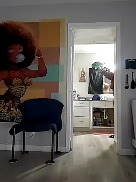 Snapshot of Queenanitadix chatting on 11-25-25, 05:57 Queenanitadix online show from 11-25-25, 05:57