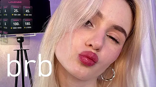 Snapshot of Pancake_Reciper chatting on 03-15-25, 02:45 Pancake Reciper online show from 03-15-25, 02:45