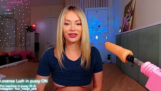 Snapshot of Margony chatting on 02-06-26, 02:49 Margony online show from 02-06-26, 02:49