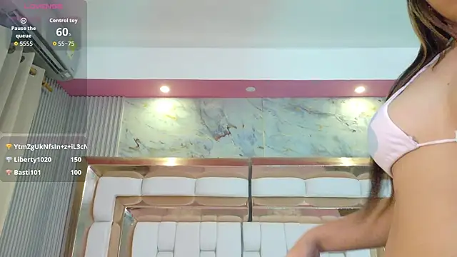 Snapshot of innocenthazel chatting on 02-19-26, 02:51 innocenthazel online show from 02-19-26, 02:51