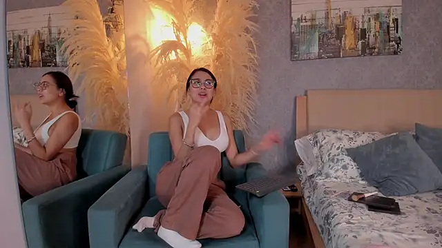 Snapshot of Lucia_Brown_ chatting on 03-05-26, 03:30 Lucia Brown online show from 03-05-26, 03:30