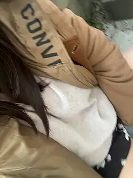 Snapshot of mai_honey chatting on 03-08-26, 10:35 mai honey online show from 03-08-26, 10:35