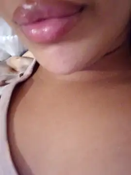 Sexlove1xo online show from 10-10-25, 01:59