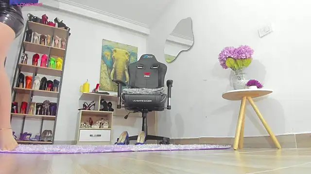 Snapshot of Camillevegas chatting on 12-17-25, 01:22 Camillevegas online show from 12-17-25, 01:22