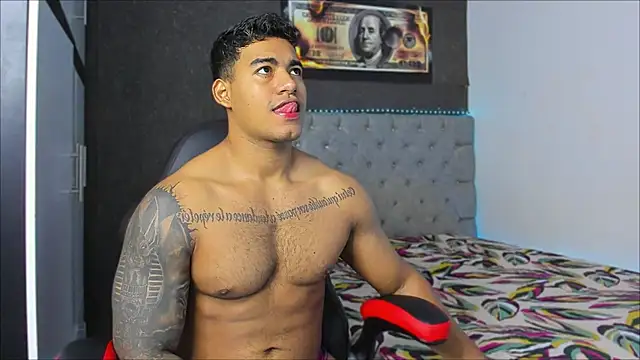 Snapshot of luigi_hot_ chatting on 11-29-25, 12:30 luigi hot online show from 11-29-25, 12:30