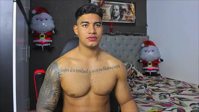 Snapshot of luigi_hot_ chatting on 12-18-25, 06:03 luigi hot online show from 12-18-25, 06:03