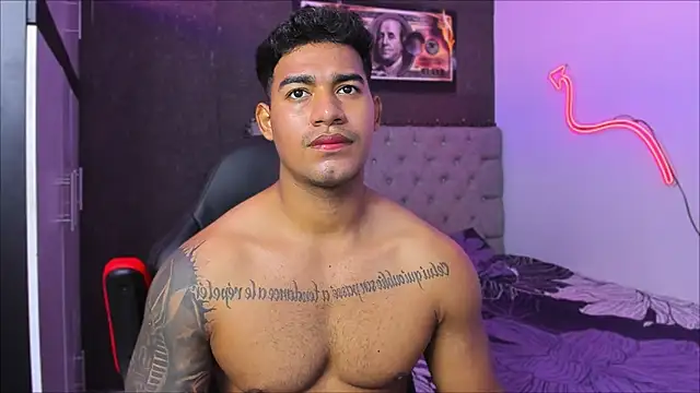 Snapshot of luigi_hot_ chatting on 01-15-26, 05:27 luigi hot online show from 01-15-26, 05:27