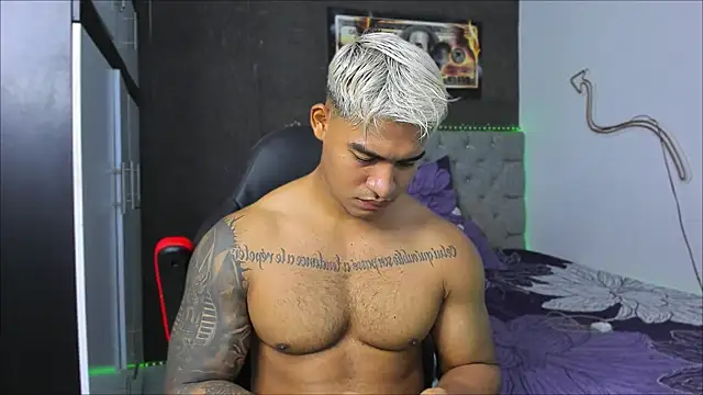 Snapshot of luigi_hot_ chatting on 02-03-26, 03:48 luigi hot online show from 02-03-26, 03:48