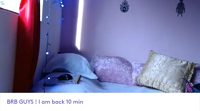 Snapshot of Maddy_Jhonsson chatting on 02-28-25, 12:09 Maddy Jhonsson online show from 02-28-25, 12:09