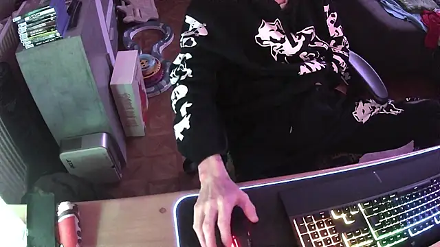 Snapshot of DerGeileLoveboy chatting on 12-01-25, 11:21 DerGeileLoveboy online show from 12-01-25, 11:21