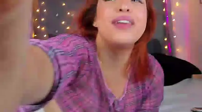 Snapshot of Anaroussew02 chatting on 02-27-25, 08:17 Anaroussew02 online show from 02-27-25, 08:17