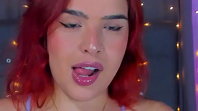 Snapshot of Anaroussew02 chatting on 03-08-25, 02:23 Anaroussew02 online show from 03-08-25, 02:23