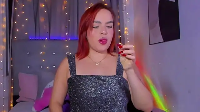 Snapshot of Anaroussew02 chatting on 09-12-25, 04:45 Anaroussew02 online show from 09-12-25, 04:45