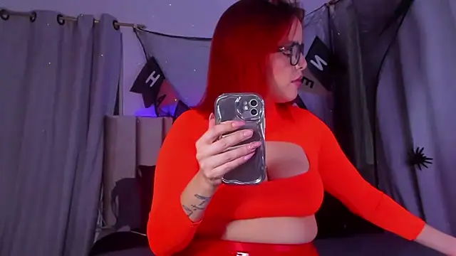 Snapshot of Anaroussew02 chatting on 10-30-25, 03:52 Anaroussew02 online show from 10-30-25, 03:52