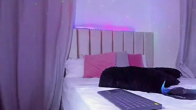 Snapshot of Anaroussew02 chatting on 11-23-25, 05:51 Anaroussew02 online show from 11-23-25, 05:51