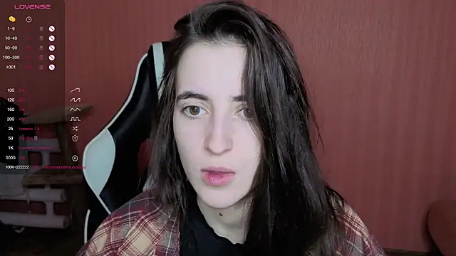 Snapshot of reaiss chatting on 01-18-26, 04:38 reaiss online show from 01-18-26, 04:38