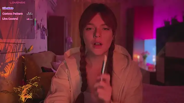 CherryRed Girl online show from 02-22-26, 09:13