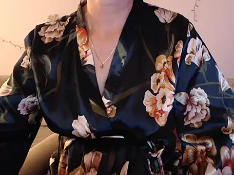 YourfantasyGiuly online show from 06-28-26, 04:18