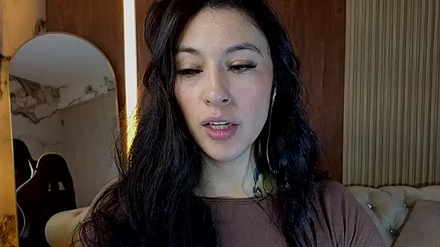 Isabella Collen v online show from 07-16-26, 01:06