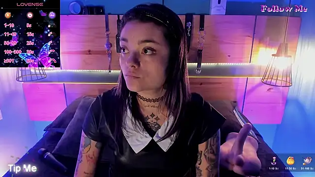 ChloeAllennn online show from 11-27-25, 12:07