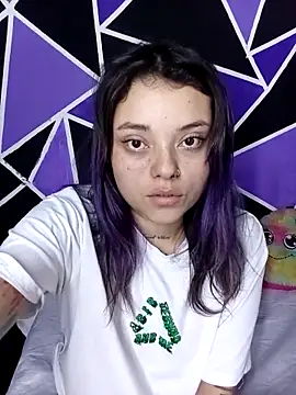 ChloeAllennn online show from 12-20-25, 12:01