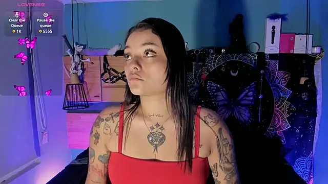 Snapshot of ChloeAllennn chatting on 05-24-26, 04:23 ChloeAllennn online show from 05-24-26, 04:23