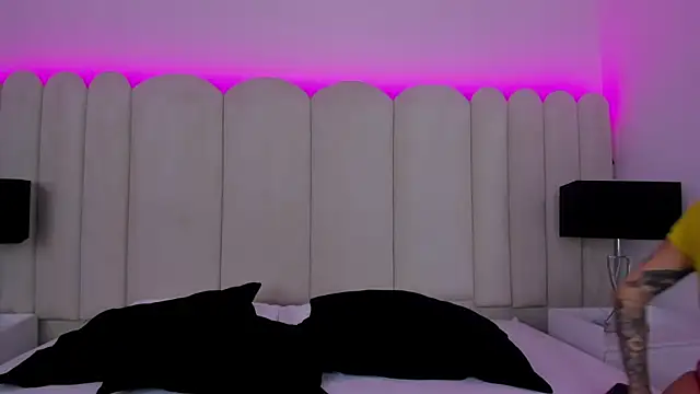 Snapshot of Antonella_Smiith_ chatting on 09-11-25, 02:17 Antonella Smiith online show from 09-11-25, 02:17