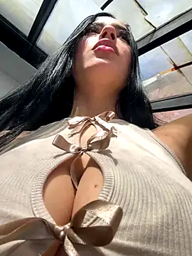 Snapshot of Antonella_Smiith_ chatting on 10-02-25, 02:35 Antonella Smiith online show from 10-02-25, 02:35