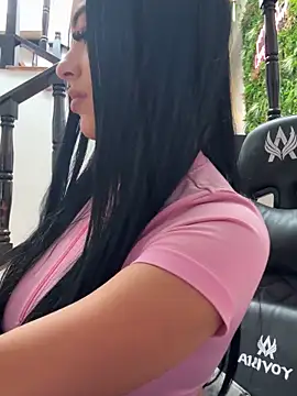 Snapshot of Antonella_Smiith_ chatting on 11-12-25, 01:00 Antonella Smiith online show from 11-12-25, 01:00