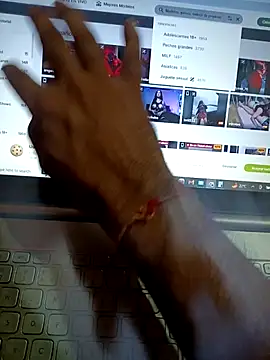 Snapshot of rahulkajuuu0909 chatting on 10-15-25, 04:40 rahulkajuuu0909 online show from 10-15-25, 04:40