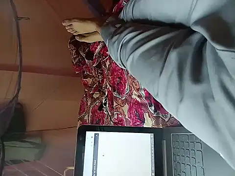 Snapshot of rahulkajuuu0909 chatting on 10-17-25, 02:15 rahulkajuuu0909 online show from 10-17-25, 02:15