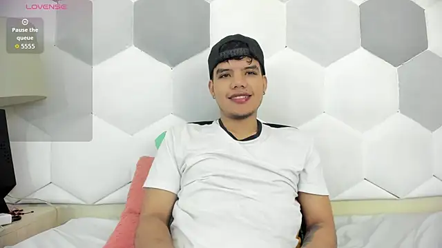 Axel Forte online show from 10-21-25, 01:12