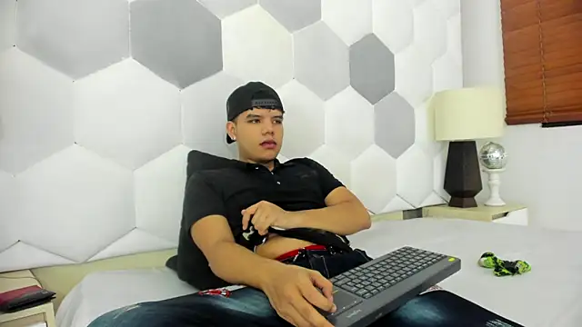 Axel Forte online show from 02-10-26, 01:15