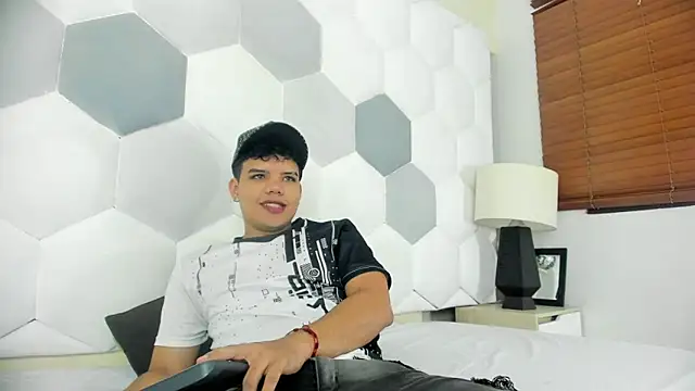 Axel Forte online show from 04-29-26, 02:10