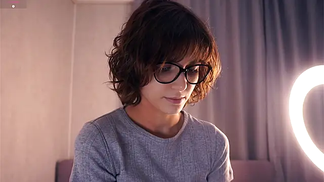 Snapshot of SibleyBurner chatting on 12-15-25, 06:45 SibleyBurner online show from 12-15-25, 06:45