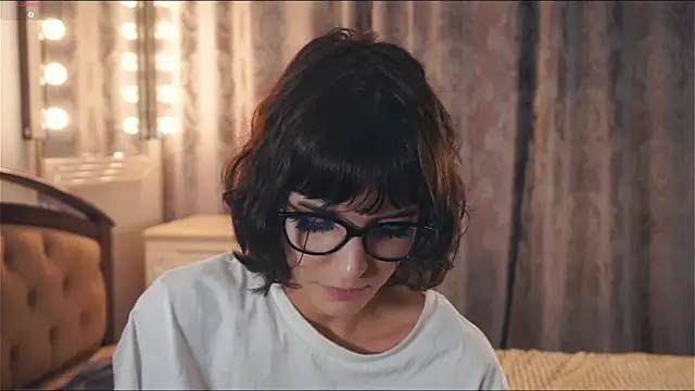 Snapshot of SibleyBurner chatting on 01-11-26, 05:45 SibleyBurner online show from 01-11-26, 05:45