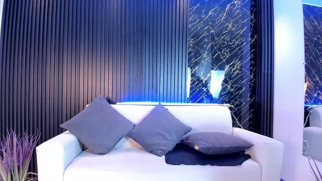 Snapshot of Ivaannaa_ chatting on 11-25-25, 01:22 Ivaannaa online show from 11-25-25, 01:22