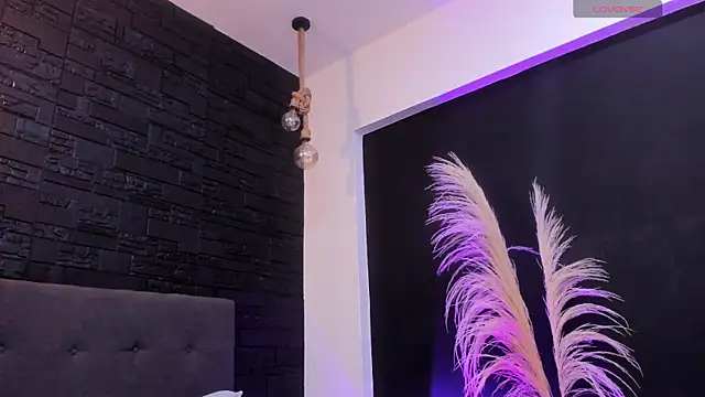 Maite Smith  online show from 09-28-25, 12:10