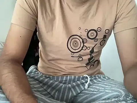 Snapshot of playboyx007 chatting on 11-19-25, 04:23 playboyx007 online show from 11-19-25, 04:23