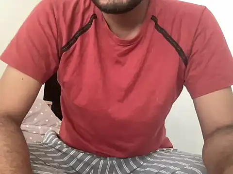 Snapshot of playboyx007 chatting on 11-25-25, 05:29 playboyx007 online show from 11-25-25, 05:29