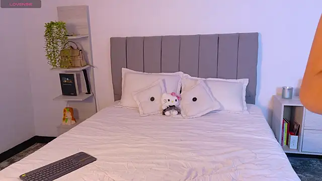 zarahCute online show from 11-22-25, 11:59