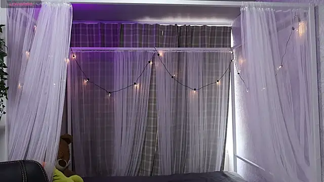nanii velvett online show from 10-15-25, 01:11
