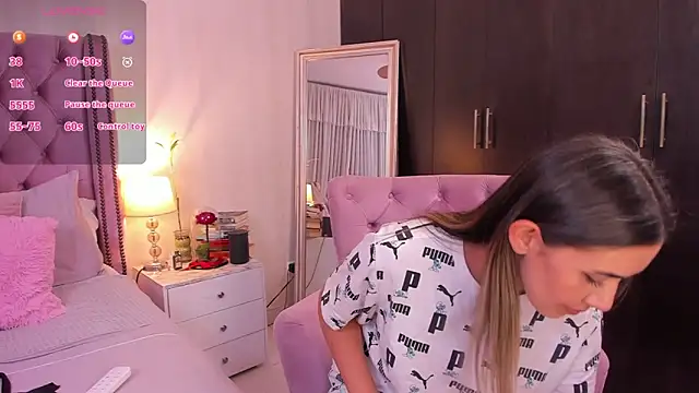 natashaleightt online show from 09-13-25, 11:59